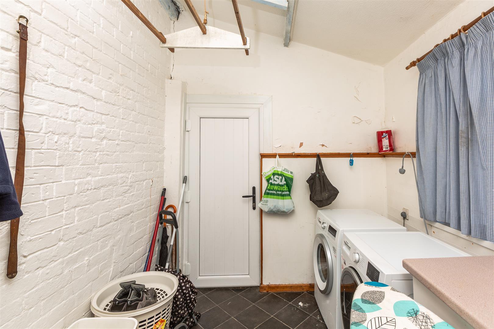 Lakefield Place, Llanelli, SA15 2TY